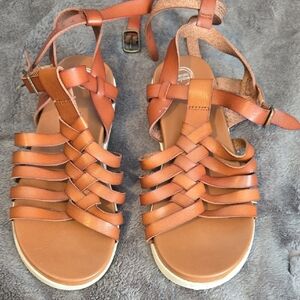 Wonder Nation Tan Strappy Sandals